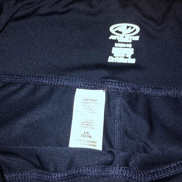 Athletic Works Crop Mesh Skinny Capri Pants - Picture 4 of 6